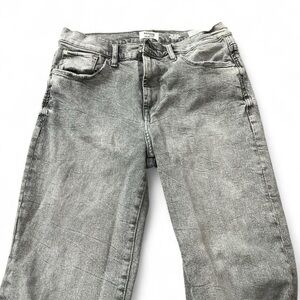 Woman’s Gray Jeans